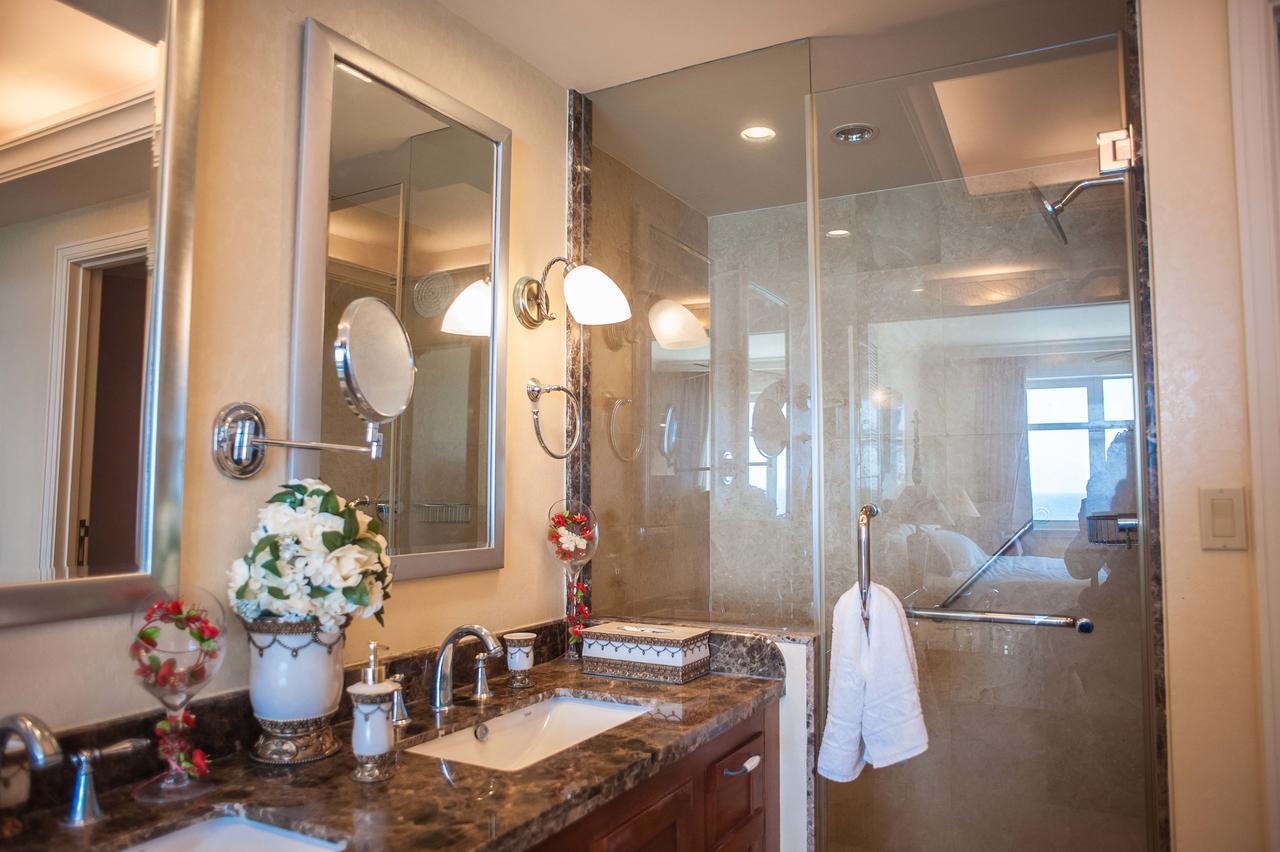 Palmyra Luxury Beach Condos Montego Bay Buitenkant foto