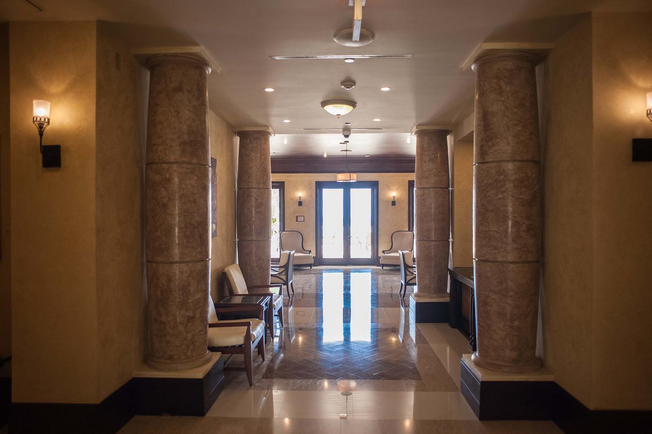 Palmyra Luxury Beach Condos Montego Bay Buitenkant foto