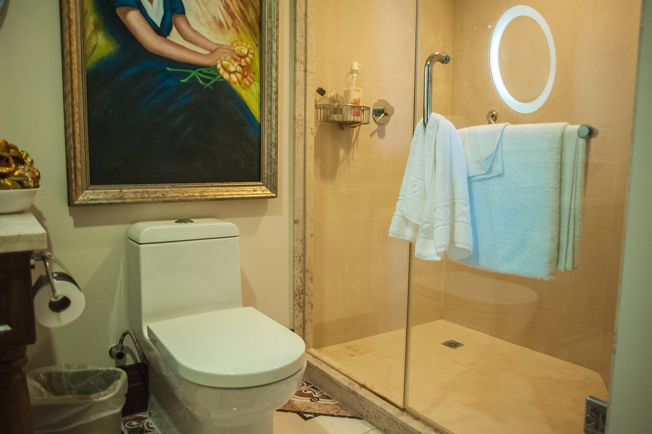Palmyra Luxury Beach Condos Montego Bay Buitenkant foto